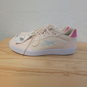 NWT Women's Reebok Vector Smash